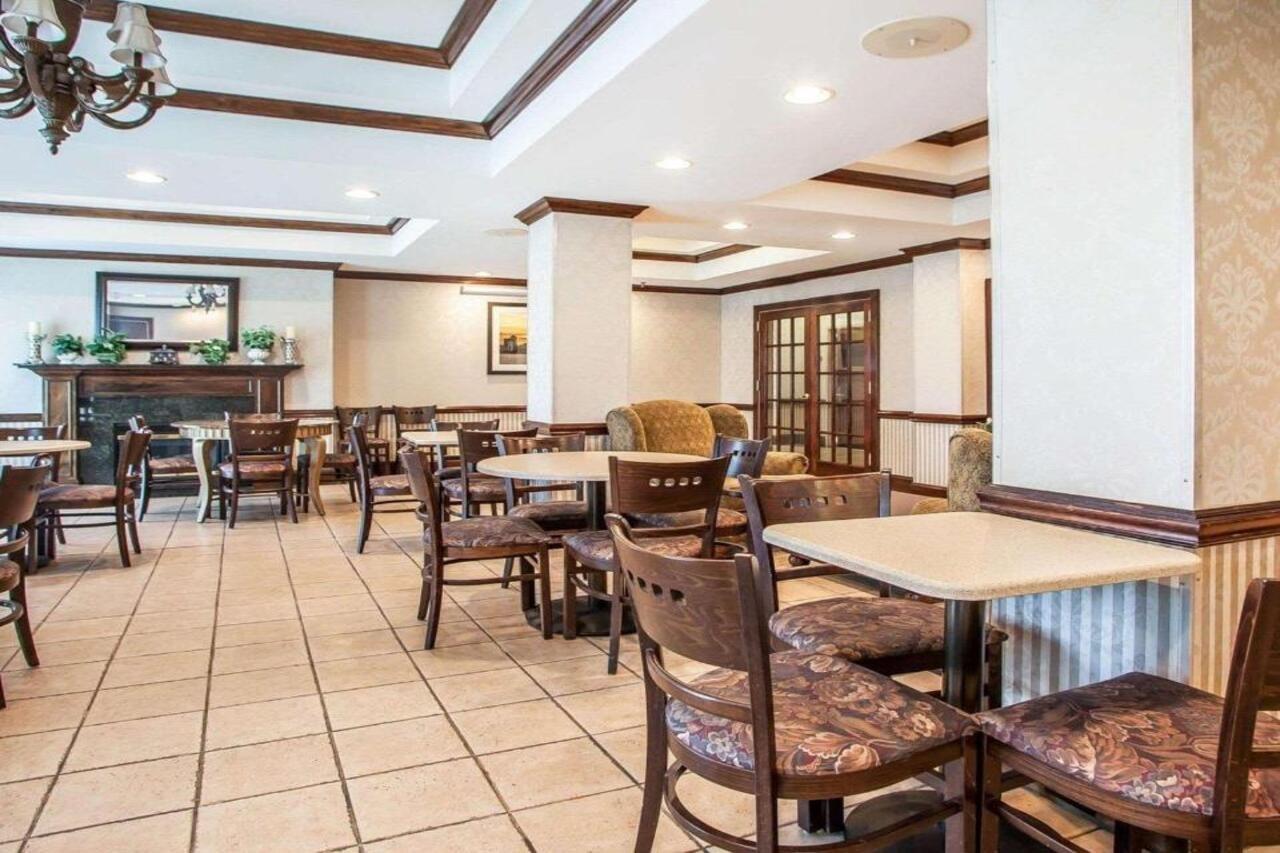 Comfort Inn & Suites Carneys Point Dış mekan fotoğraf