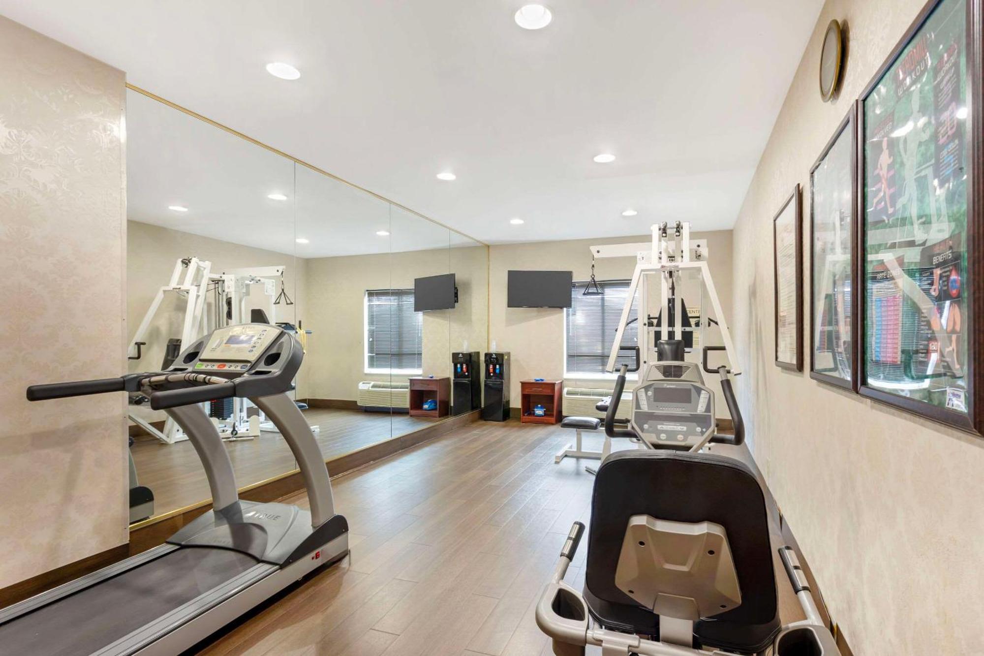 Comfort Inn & Suites Carneys Point Dış mekan fotoğraf