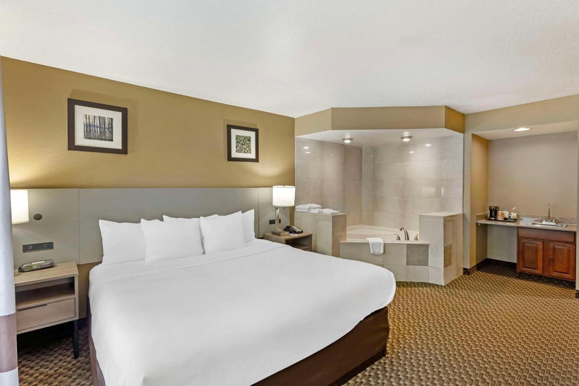 Comfort Inn & Suites Carneys Point Dış mekan fotoğraf