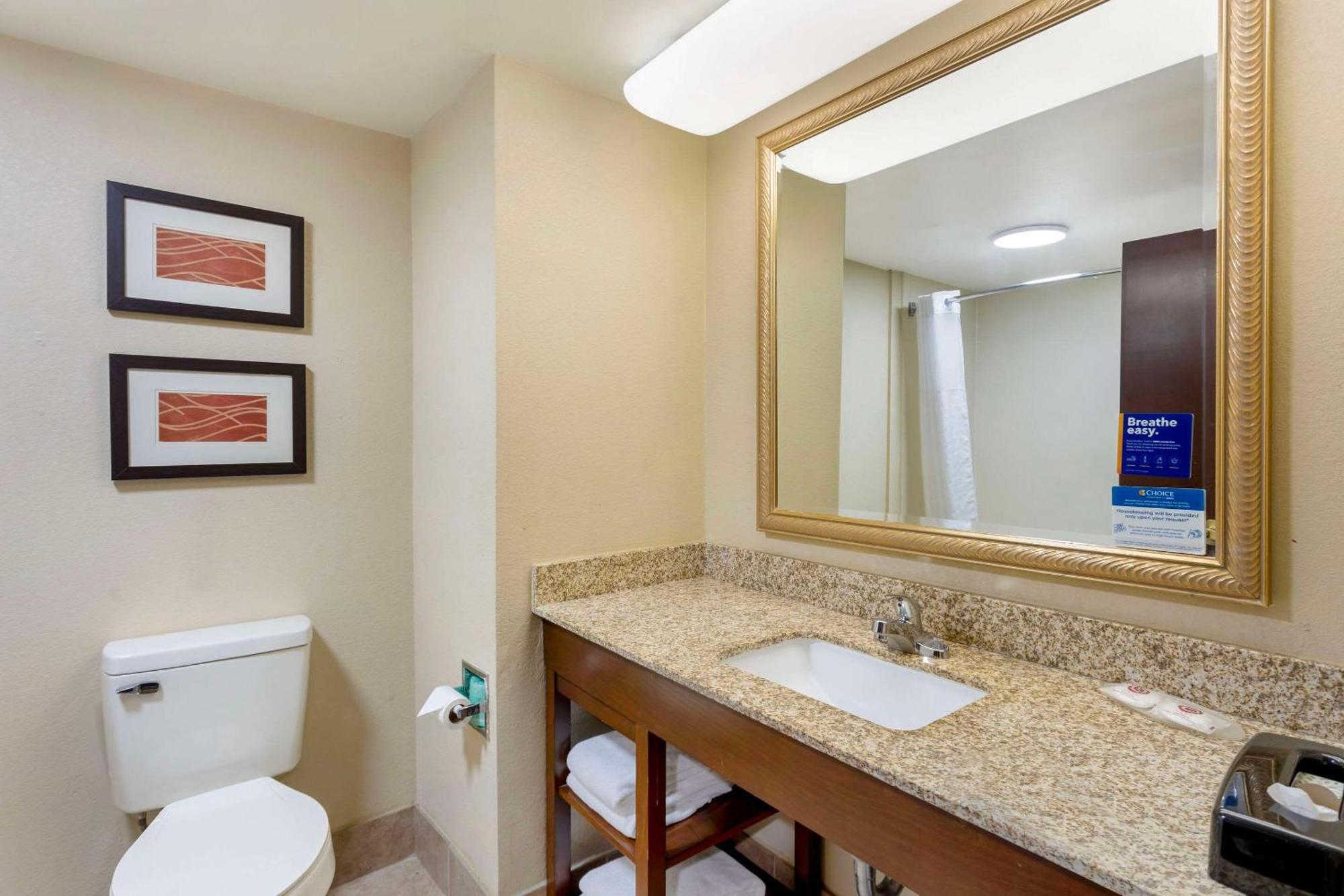 Comfort Inn & Suites Carneys Point Dış mekan fotoğraf