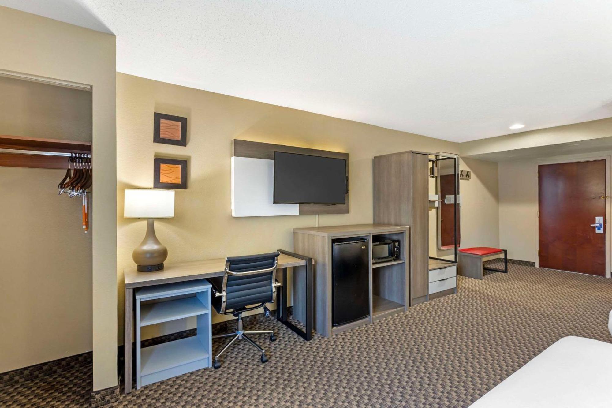 Comfort Inn & Suites Carneys Point Dış mekan fotoğraf