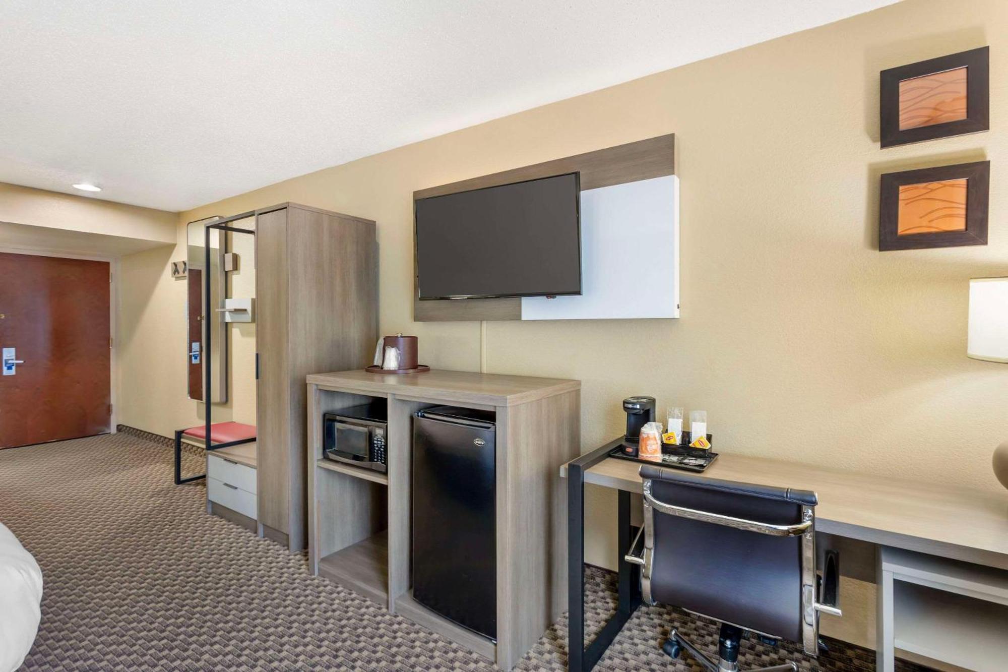 Comfort Inn & Suites Carneys Point Dış mekan fotoğraf