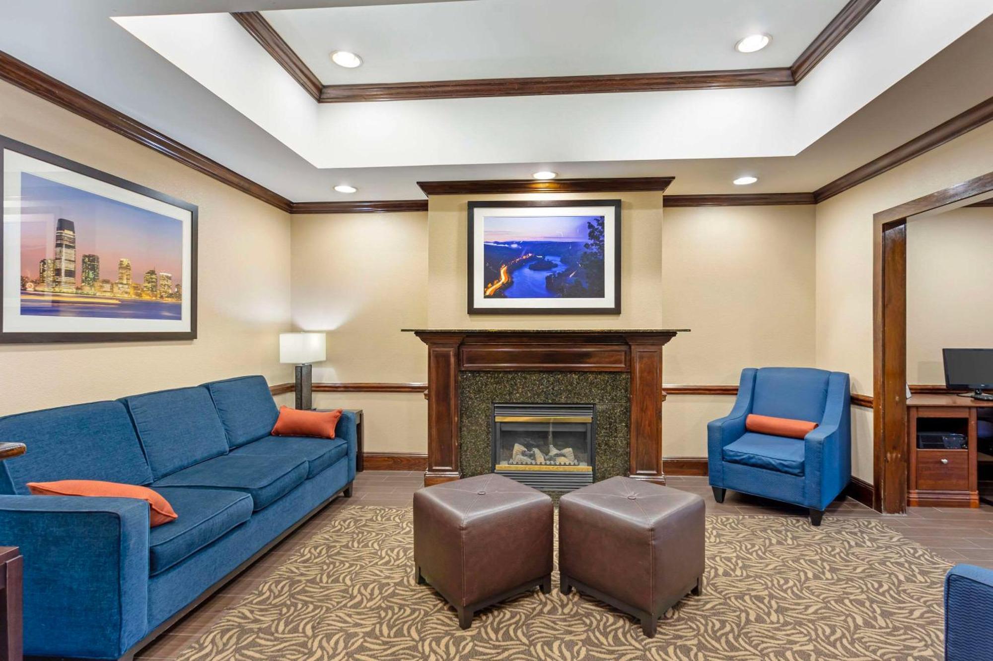Comfort Inn & Suites Carneys Point Dış mekan fotoğraf
